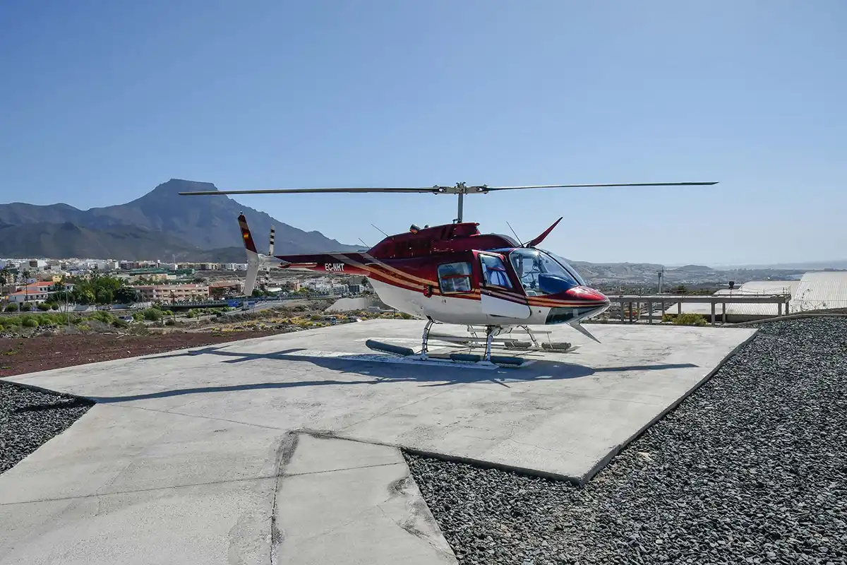 Helicopter Flight along the South Coast of Tenerife - Foto 16