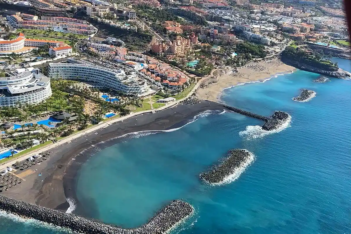 Vuelo en Helicóptero por Playas y Barrancos de Tenerife - Foto 14