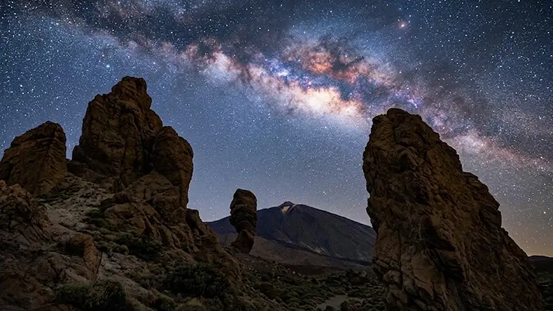 Teide bei Nacht und Sterne